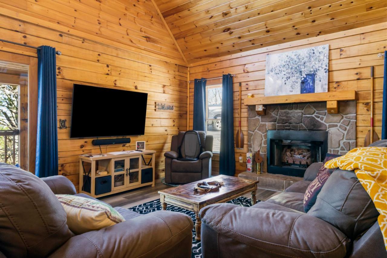 Serenity, A Rustic Log Cabin Retreat Sevierville Luaran gambar