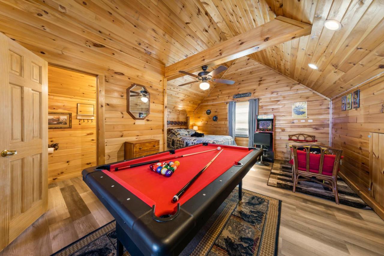 Serenity, A Rustic Log Cabin Retreat Sevierville Luaran gambar