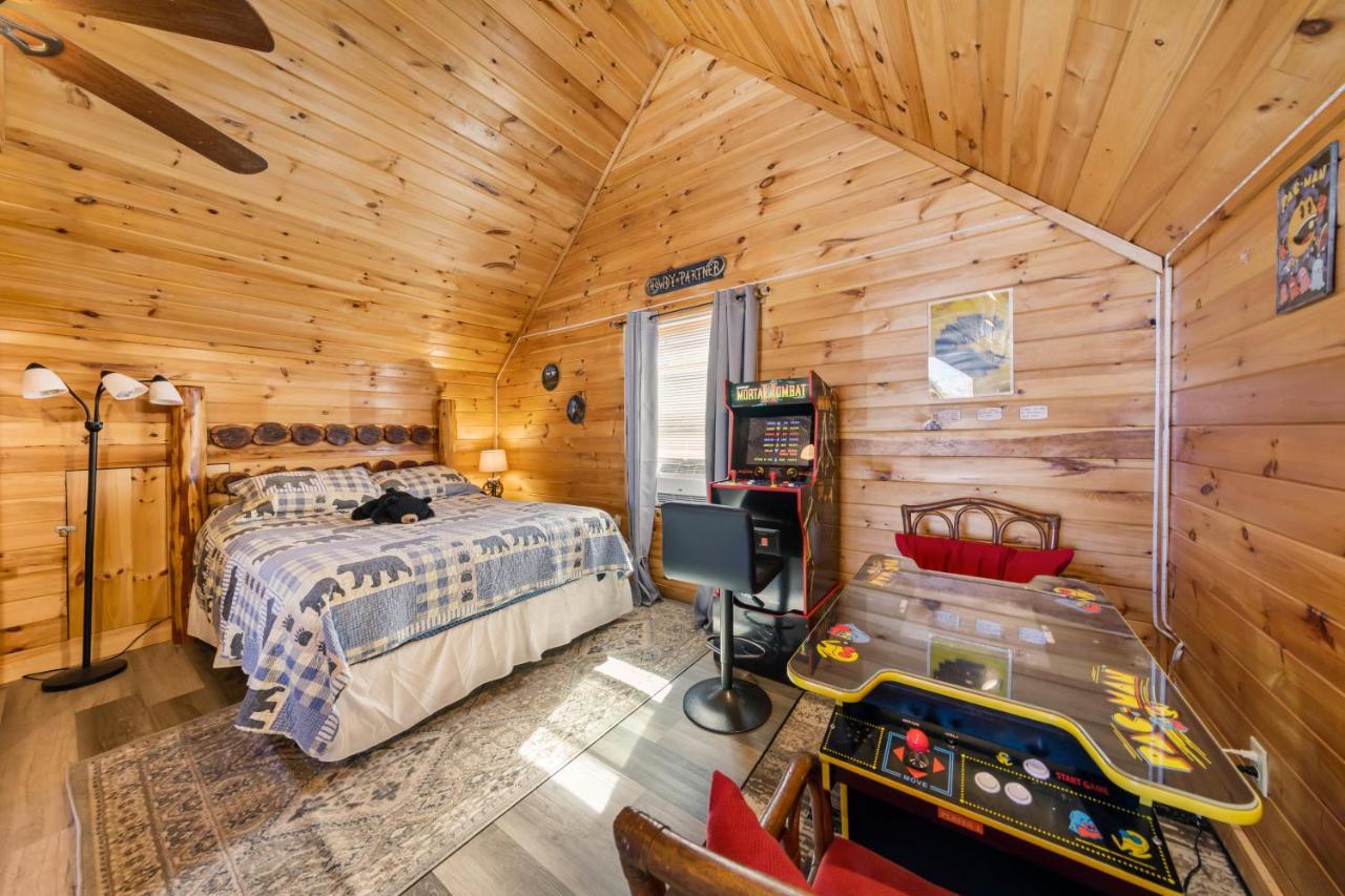 Serenity, A Rustic Log Cabin Retreat Sevierville Luaran gambar