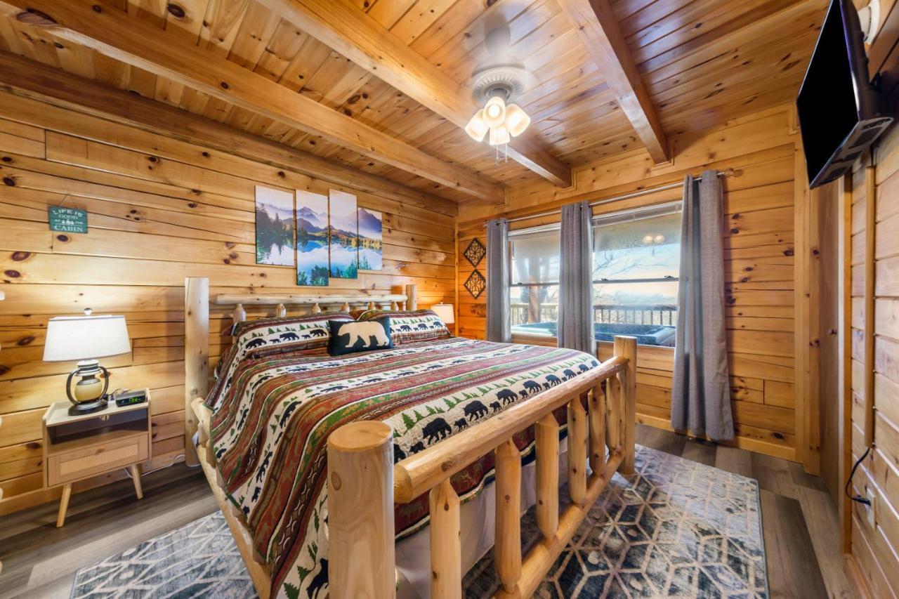 Serenity, A Rustic Log Cabin Retreat Sevierville Luaran gambar